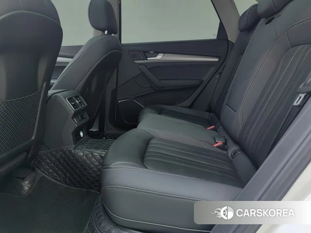 Audi Q5L id 4261507 из Китая 17