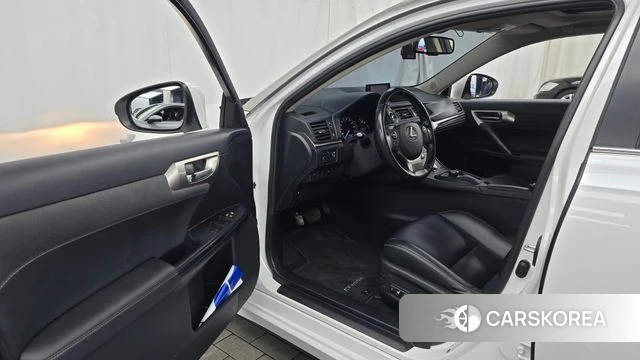 Lexus CT200h id 4605399 из Кореи 20