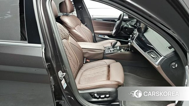 BMW 5 Series (G30) id 3838882 из Кореи 20