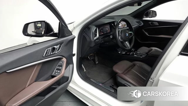 BMW 1 Series (F40) id 3860588 из Кореи 20