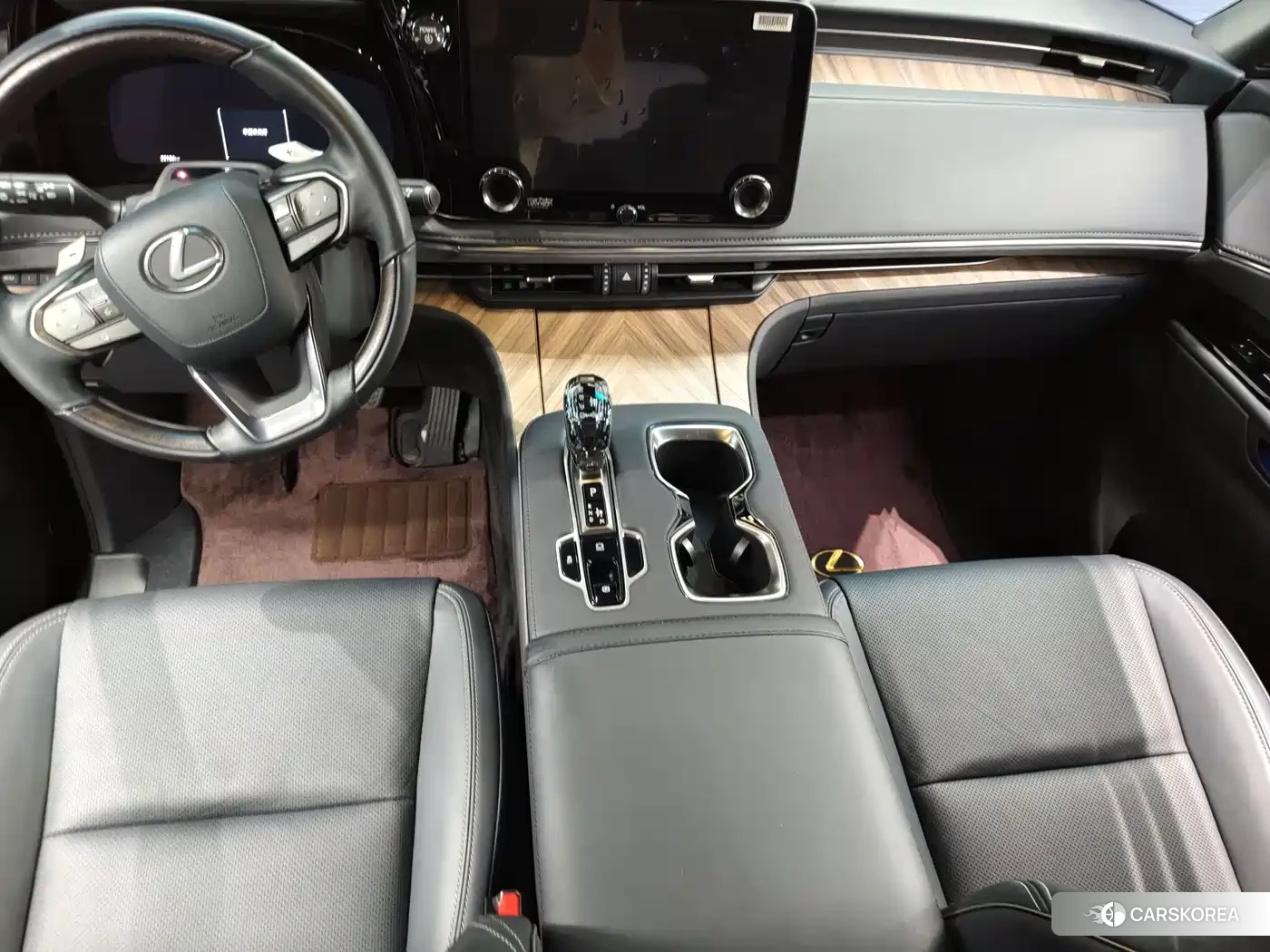 Lexus LM id 4577583 из Китая 12