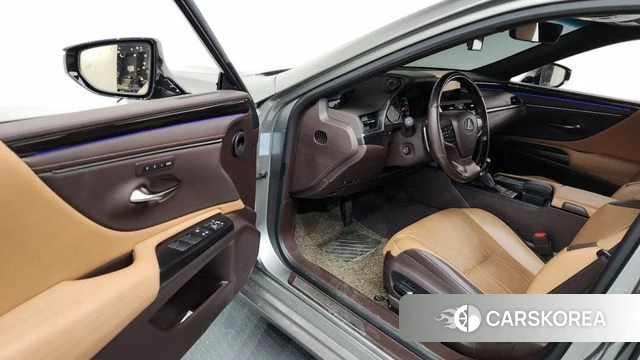 Lexus ES300h 7th generation id 4310645 из Кореи 32