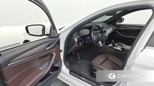 BMW 5 Series (G30) id 2976337 из Кореи 20