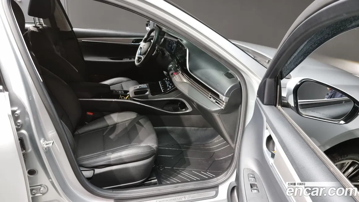 Hyundai The New Grandeur IG id 1891809 из Кореи 20