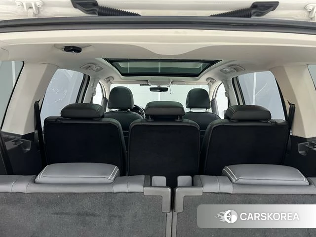 Volkswagen Touran L id 4278713 из Китая 28
