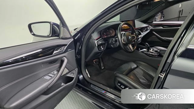 BMW 5 Series (G30) id 3941734 из Кореи 20