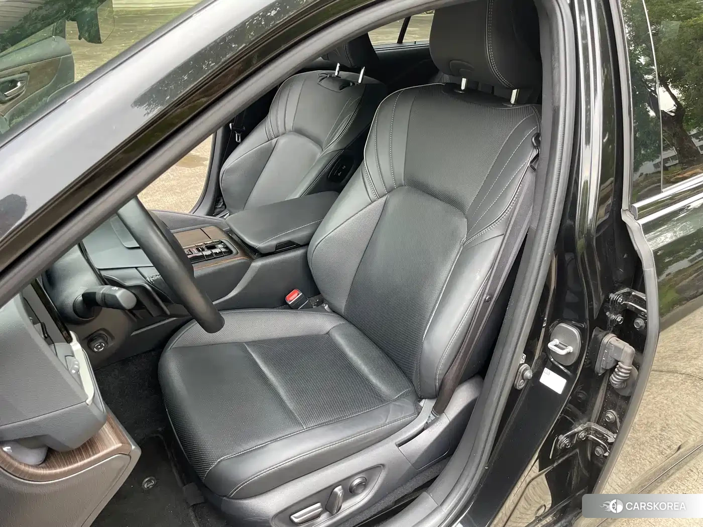 Toyota Crown id 4653895 из Китая 17
