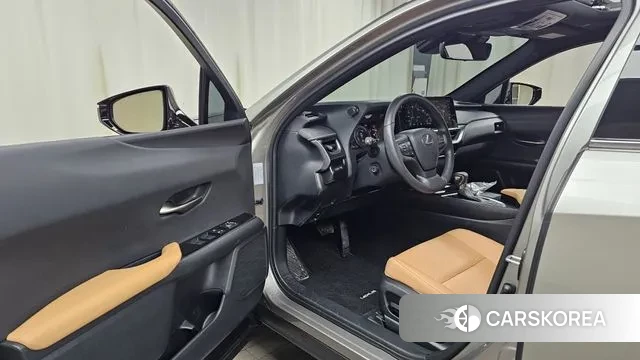 Lexus UX250h id 3620155 из Кореи 20