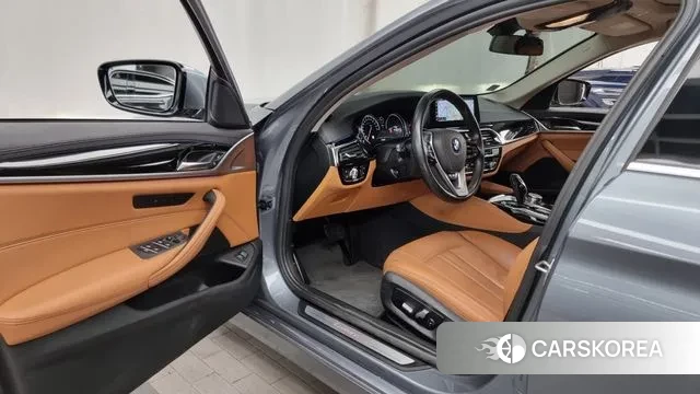 BMW 5 Series (G30) id 3013811 из Кореи 20