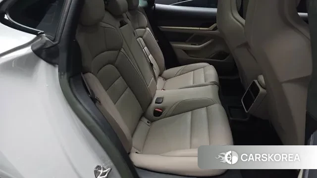 Porsche Taycan id 3533828 из Кореи 20