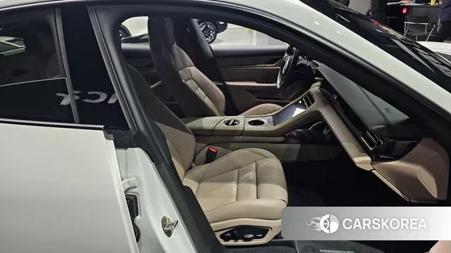 Porsche Taycan id 3654230 из Кореи 20