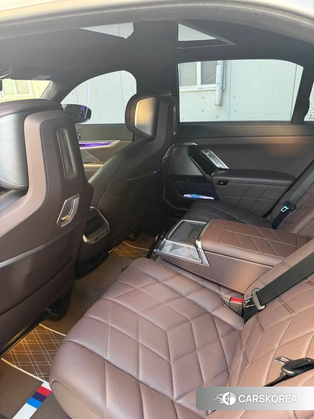 BMW 7 Series (G70) id 4629223 из Кореи 10
