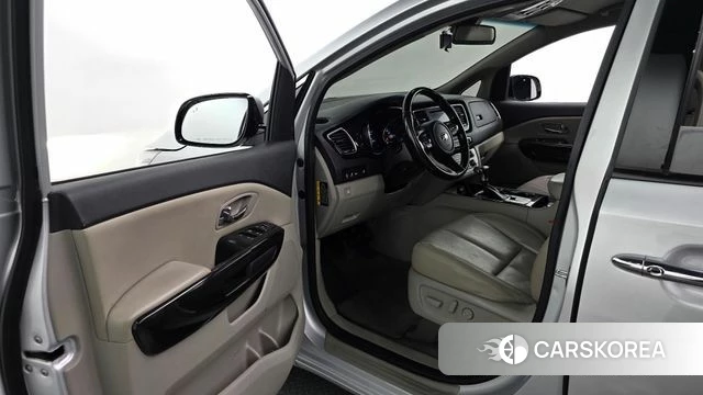 Kia The New Carnival id 4755324 из Кореи 20