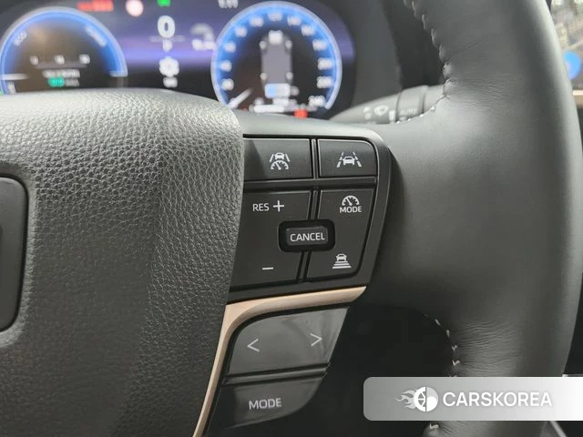 Toyota Crown Crossover id 4523388 из Кореи 19