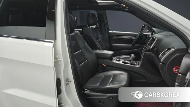 Jeep Grand Cherokee id 3853626 из Кореи 20
