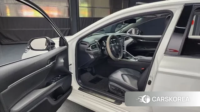 Toyota Camry (XV70) id 3061036 из Кореи 20