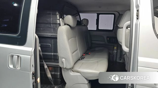 Hyundai The New Grand Starex id 4530851 из Кореи 30