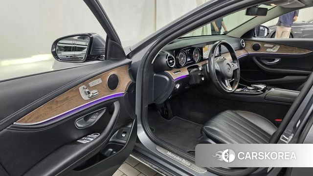 Mercedes-Benz E-Class W213 id 4722642 из Кореи 33