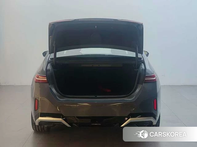 BMW i5 id 4258009 из Китая 18