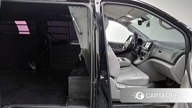 Hyundai The New Grand Starex id 3188555 из Кореи 20