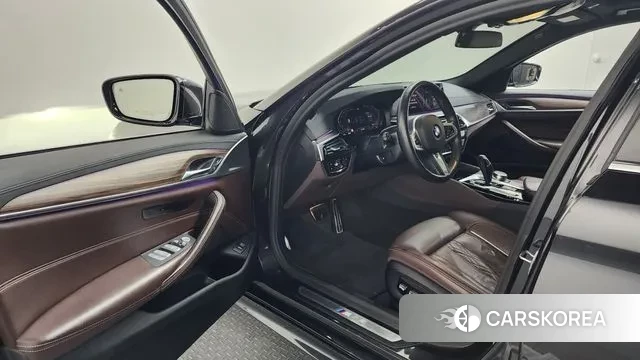 BMW 5 Series (G30) id 3666423 из Кореи 20