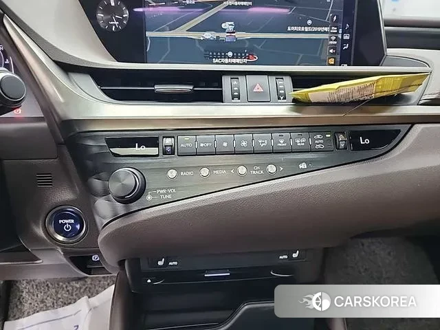 Lexus ES300h 7th generation id 3034119 из Кореи 18