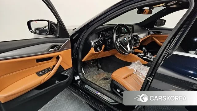 BMW 5 Series (G30) id 3737315 из Кореи 20