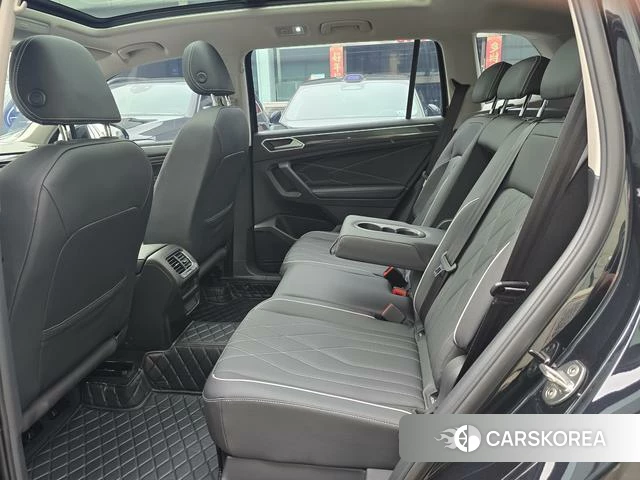 Volkswagen Tiguan L id 4333895 из Китая 19