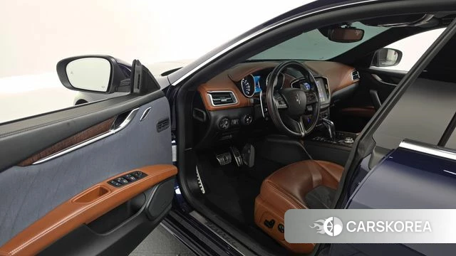 Maserati Ghibli id 4677424 из Кореи 34