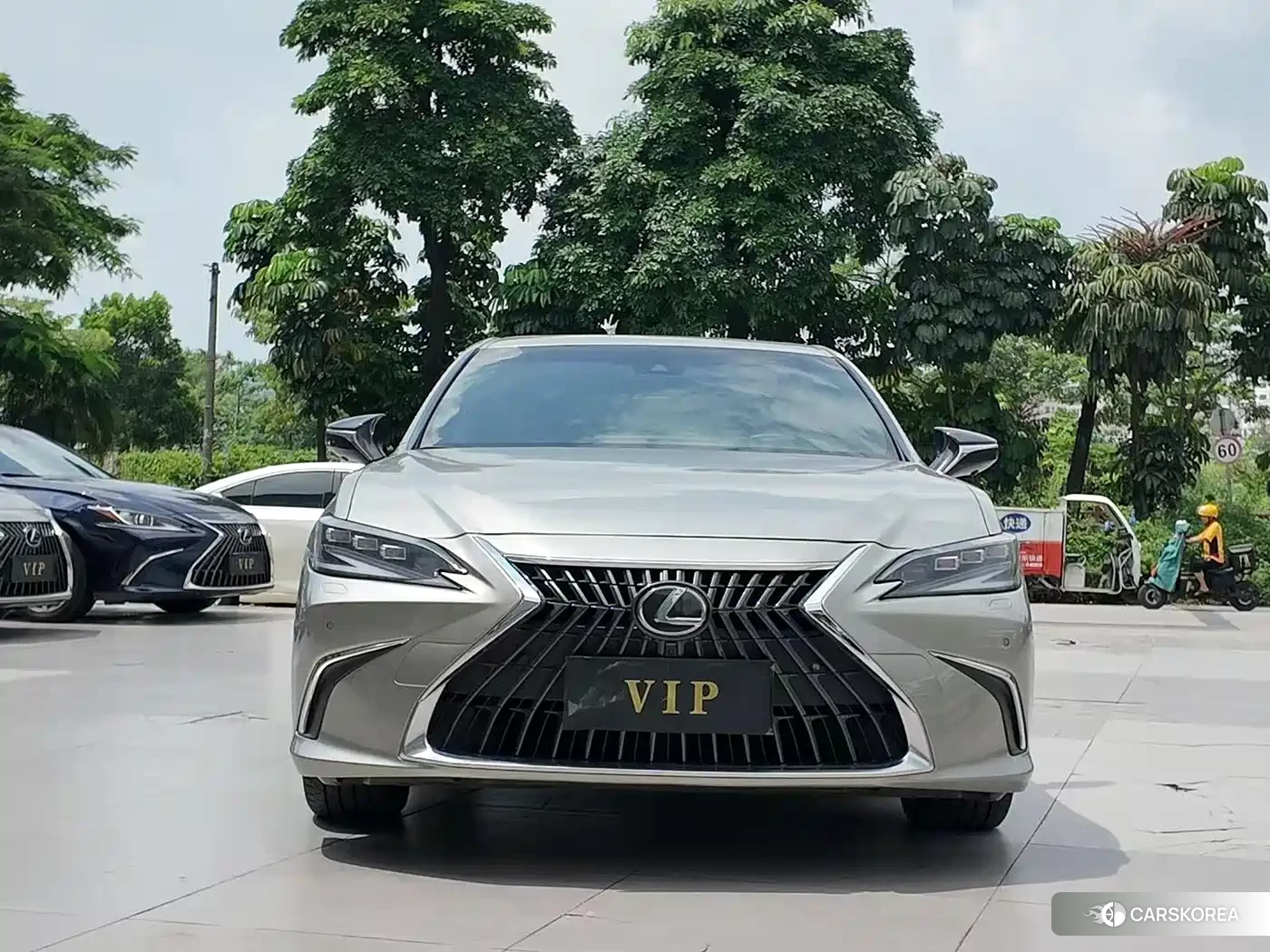 Lexus ES id 4629779 из Китая 11