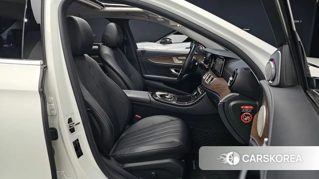 Mercedes-Benz E-Class W213 id 4605037 из Кореи 30