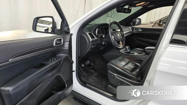 Jeep Grand Cherokee id 4286062 из Кореи 35