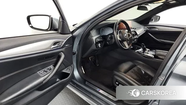 BMW 5 Series (G30) id 3748197 из Кореи 20