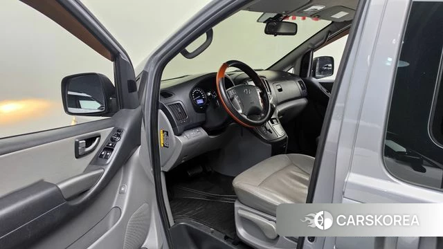 Hyundai The New Grand Starex id 4562375 из Кореи 30