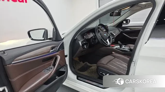 BMW 5 Series (G30) id 3573993 из Кореи 20