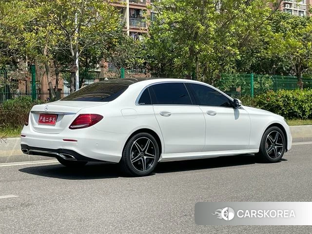 Mercedes-Benz E-class id 4220972 из Китая 21