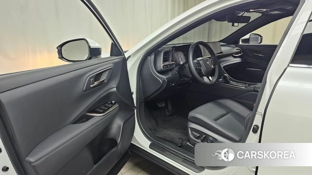 Toyota Crown Crossover id 4342627 из Кореи 32