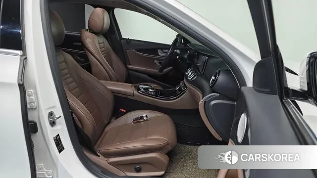 Mercedes-Benz E-Class W213 id 3778515 из Кореи 20