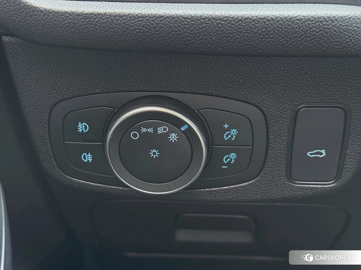 Ford Fox id 4407625 из Китая 29