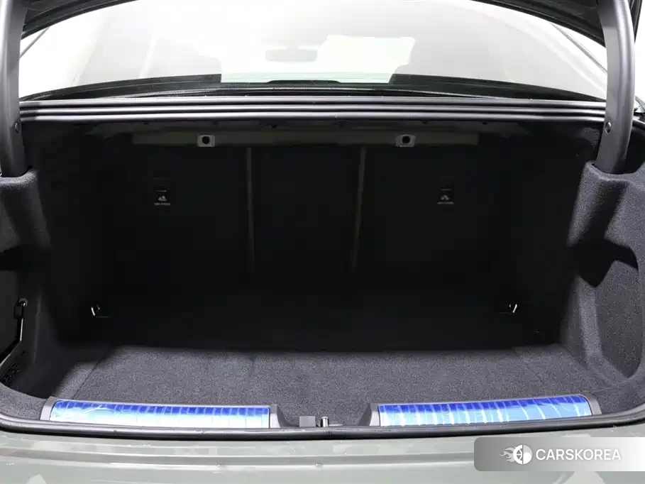 Audi A5L id 4674506 из Китая 23