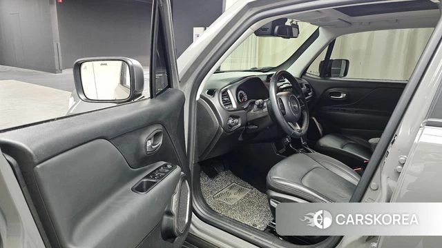 Jeep Renegade id 4429291 из Кореи 31