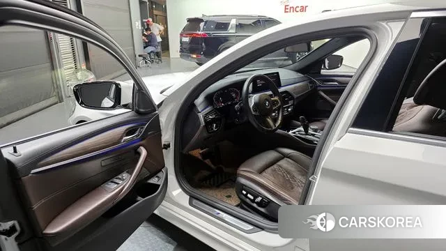 BMW 5 Series (G30) id 3044785 из Кореи 20