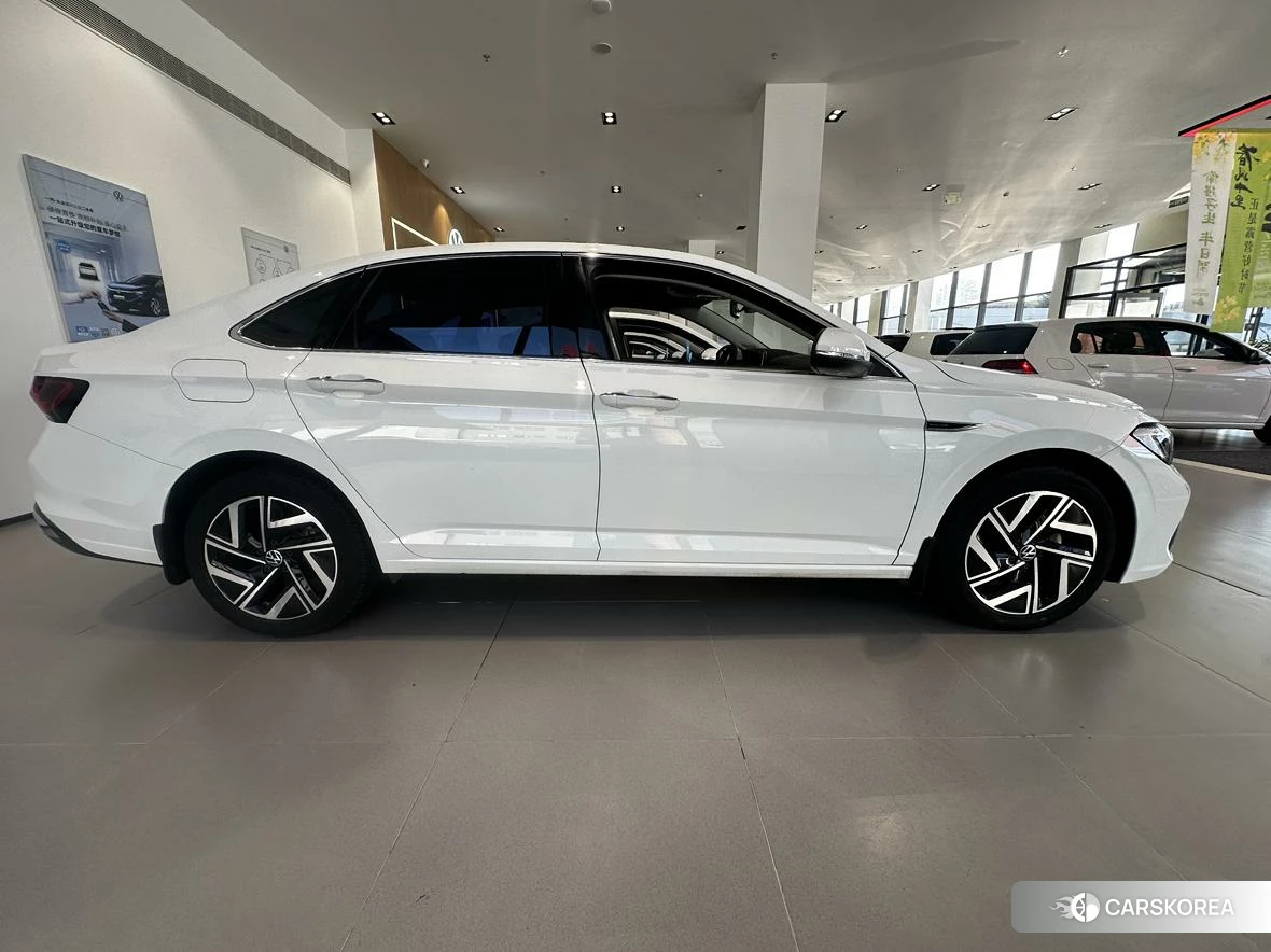 Volkswagen Sagitar id 4487129 из Китая 18