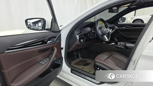 BMW 5 Series (G30) id 4880678 из Кореи 32