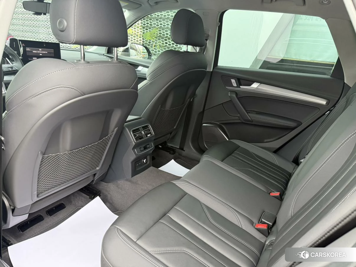 Audi Q5L id 4441378 из Китая 20