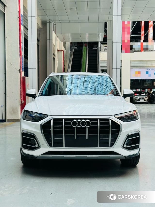 Audi Q5L id 3889112 из Китая 13
