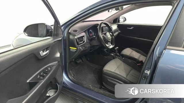 Kia Stonic id 4755478 из Кореи 30
