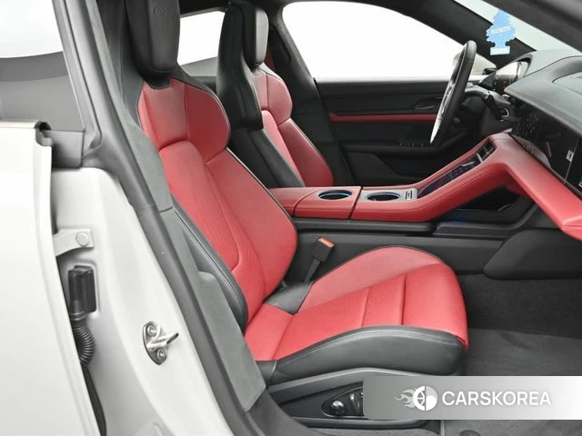 Porsche Taycan id 4359800 из Кореи 20