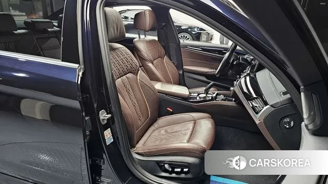 BMW 5 Series (G30) id 3453537 из Кореи 20