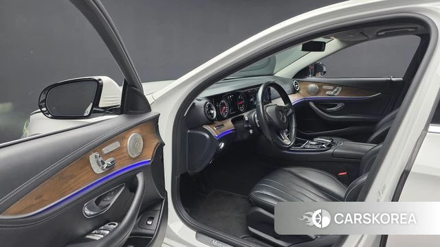 Mercedes-Benz E-Class W213 id 4596340 из Кореи 20